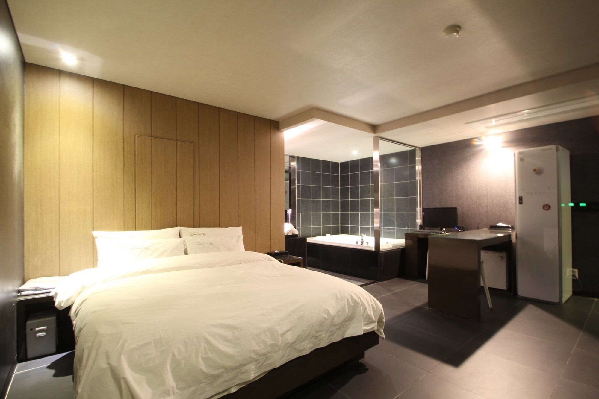 Haeundae Yeoubi Hotel Busan Exterior photo